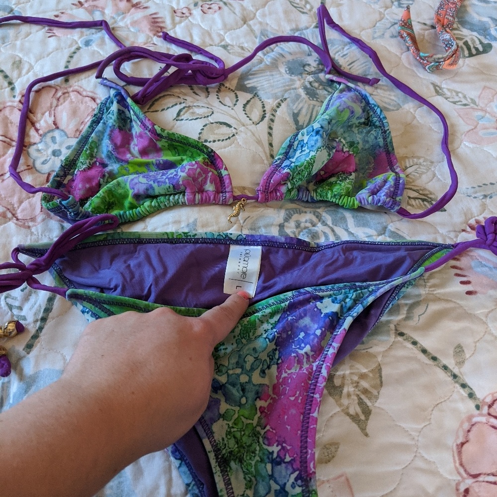 Bright bikini with gold trim